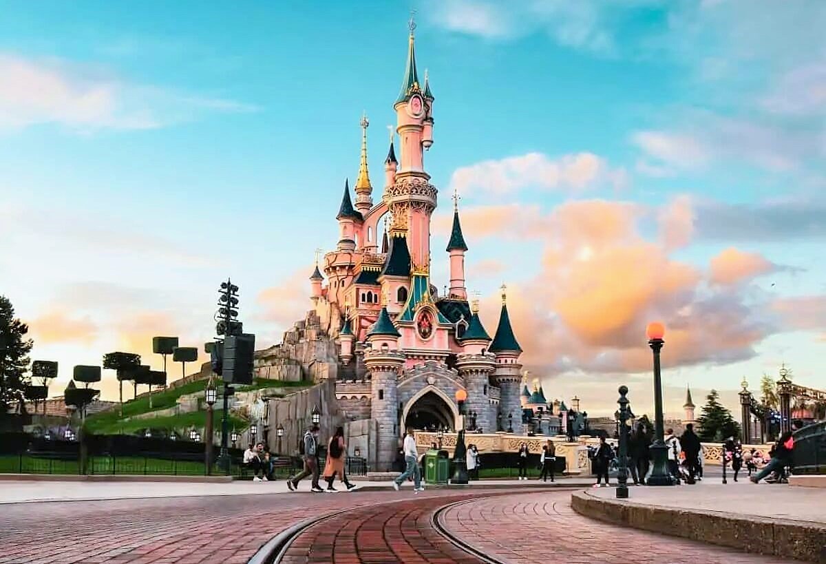 Disneyland-Paris-Best-Places-to-Visit-in-Europe